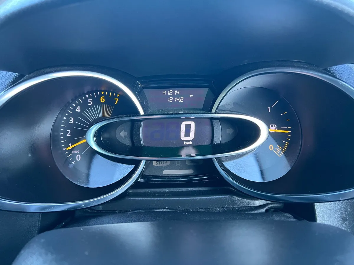 Renault Clio 2016- 1.2 Petrol – Low KM– NCT 08/26 - Image 3