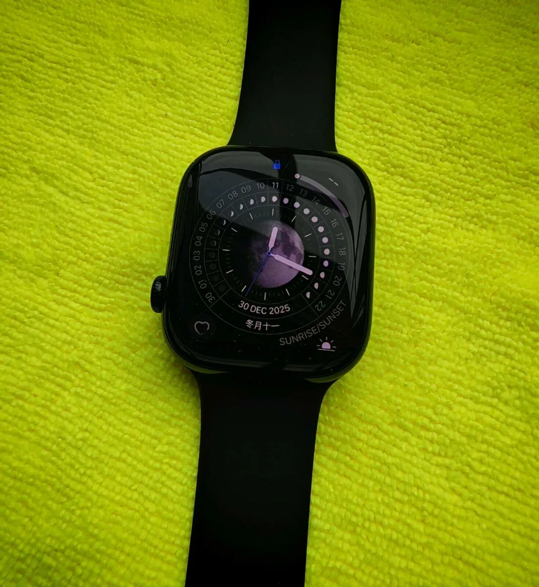 Apple Watch Series 10 gps 46mm - Image 4