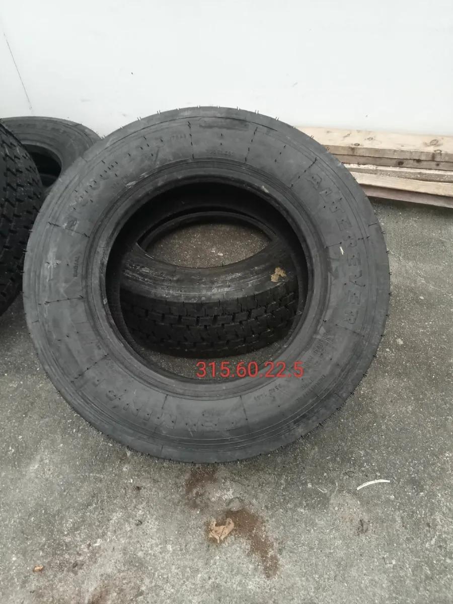 Lorry tyres - Image 1