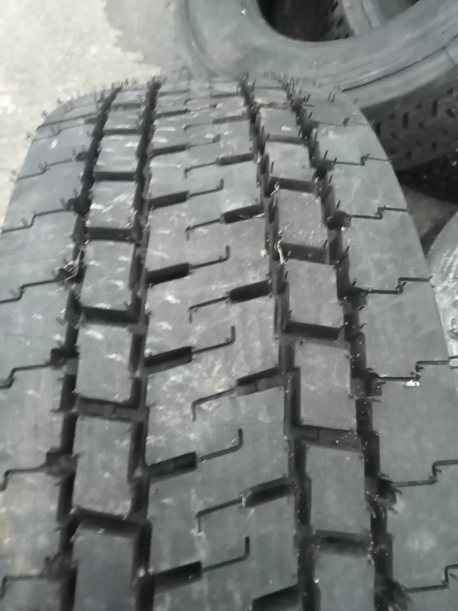 Lorry tyres - Image 2