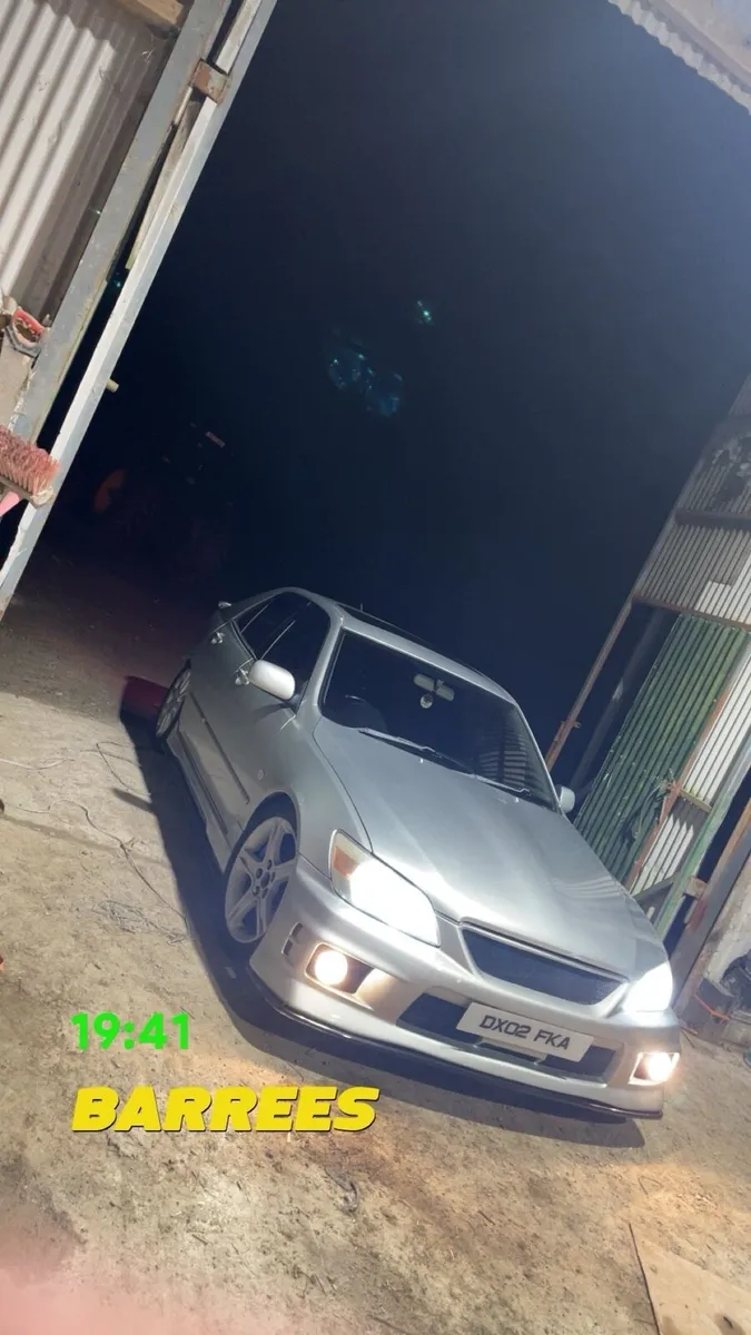 Lexus is200 - Image 1