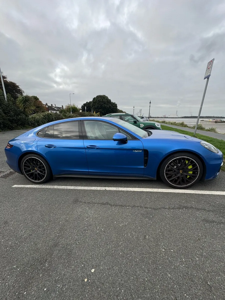 Porsche Panamera - Image 3