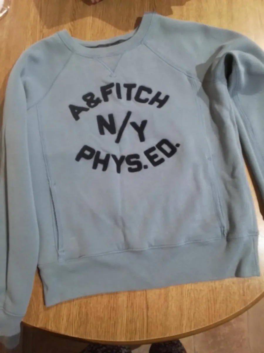 Abercrombie & Fitch sweatshirt - Image 1