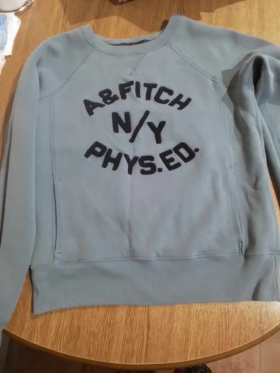 Abercrombie & Fitch sweatshirt - Image 2