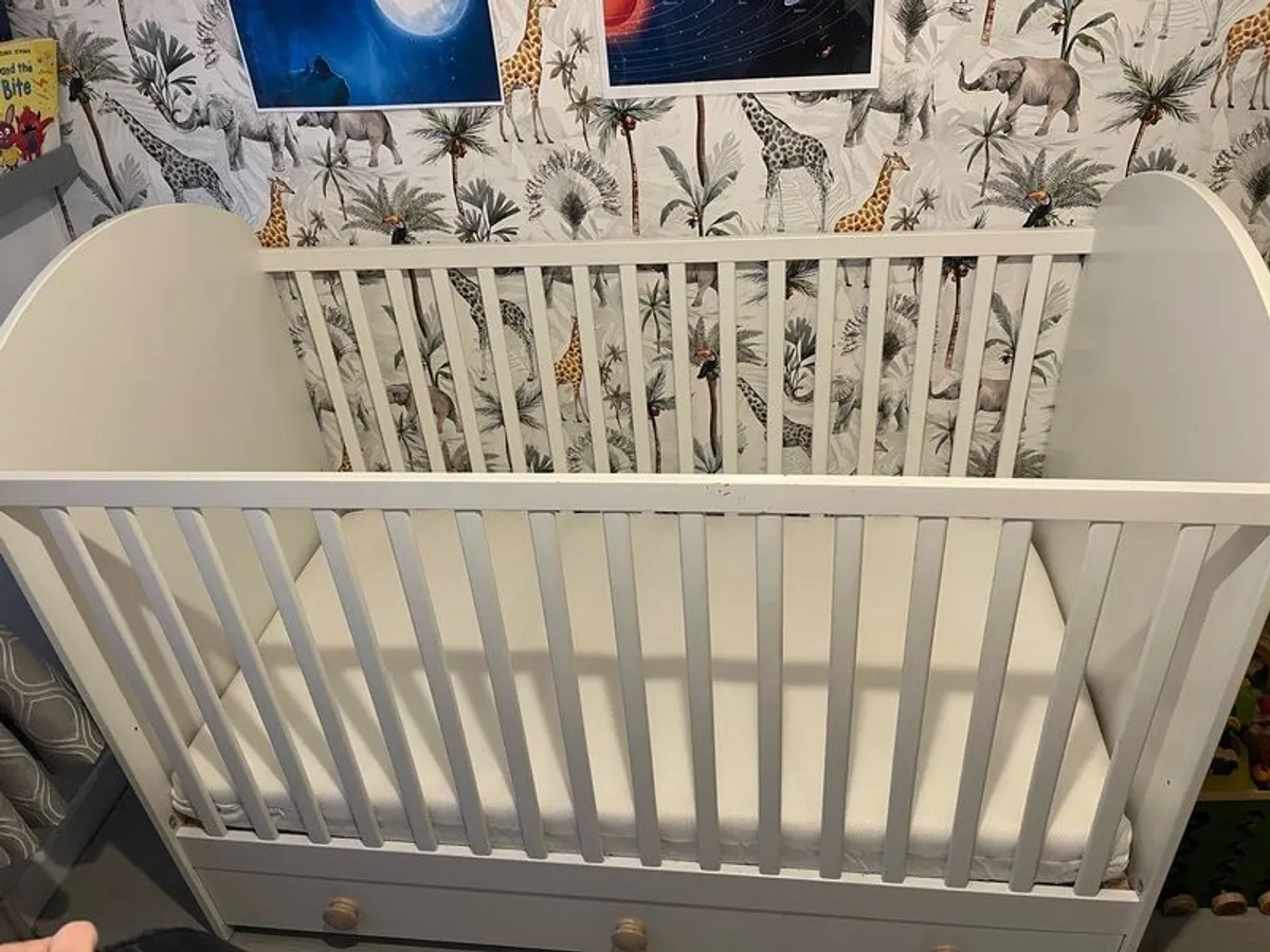 IKEA Cot / Toddler Bed & Mattress included - Image 2