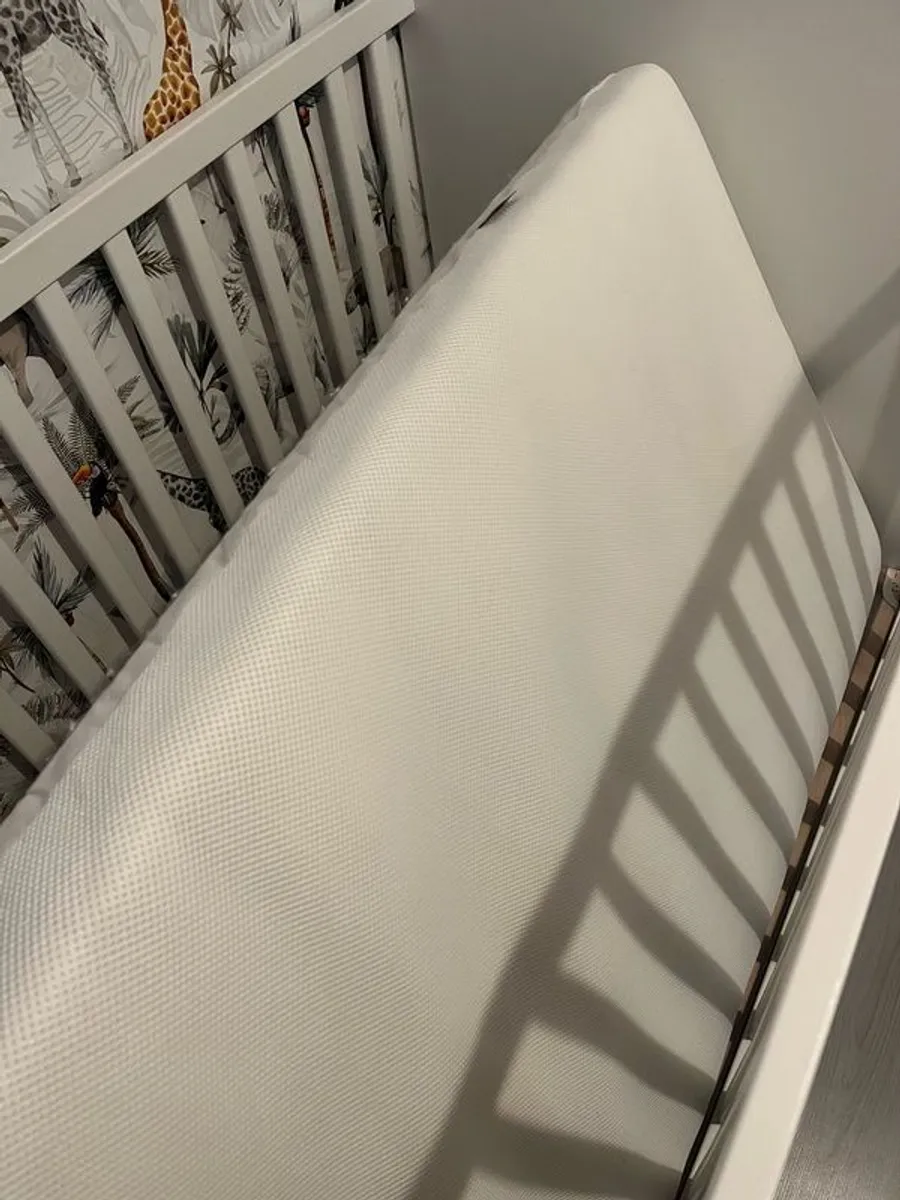 IKEA Cot / Toddler Bed & Mattress included - Image 4