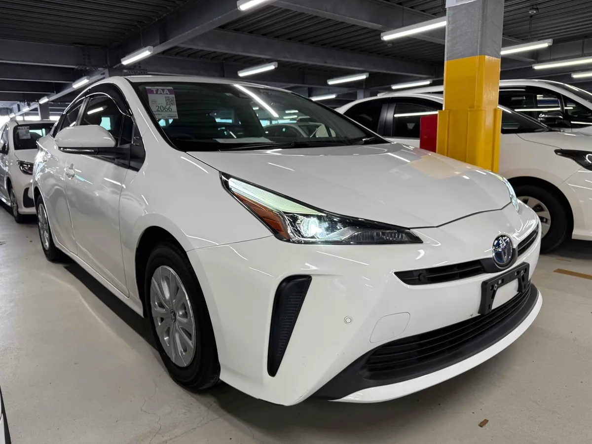 Five 2022 Toyota Prius landing Dublin Feb/25 - Image 3