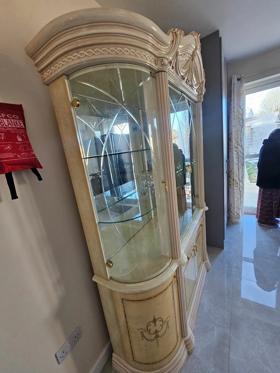 Beautiful Italian glass cabinet - Image 3