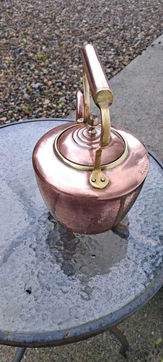 Old brass  copper kettle - Image 3