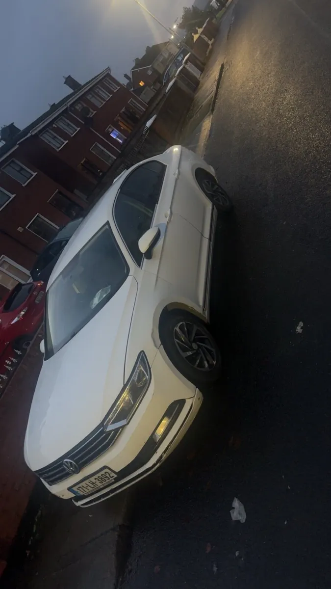 VW Passat SE 1.6 TDI Bluemotion - Image 3