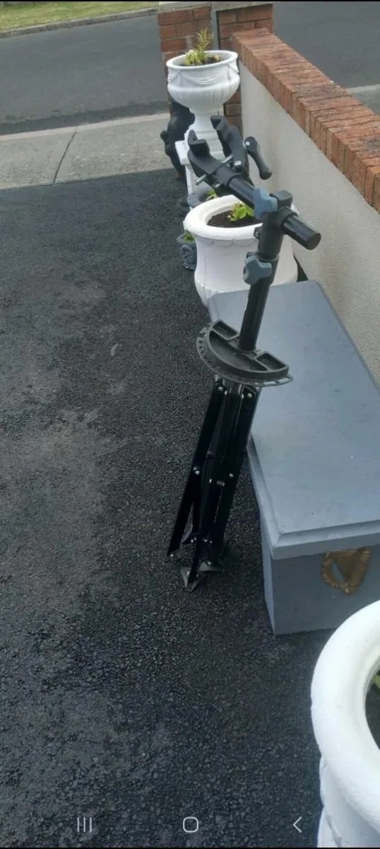 Bicycle repair stand - Image 2