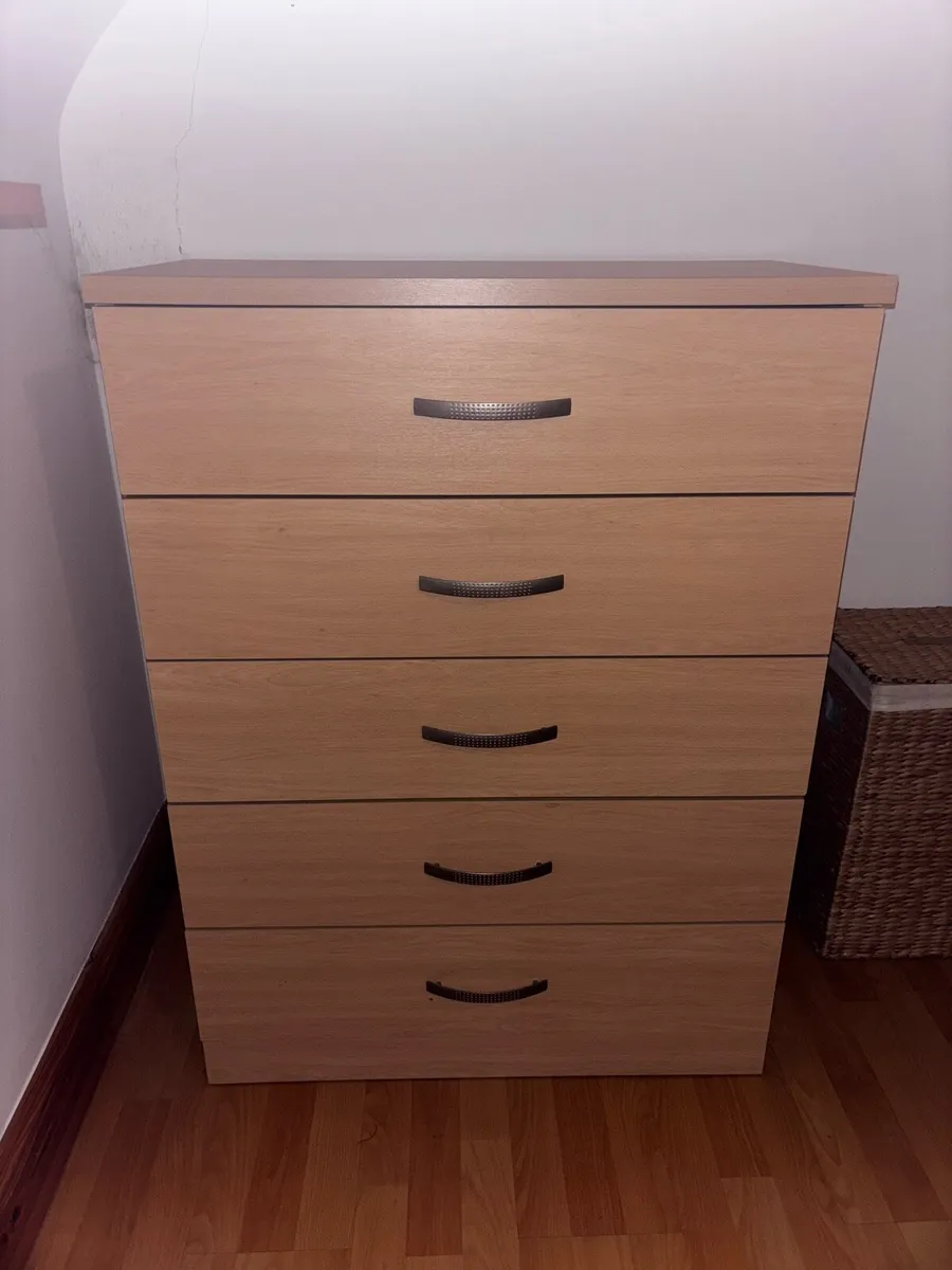 Chest of drawers - Image 1