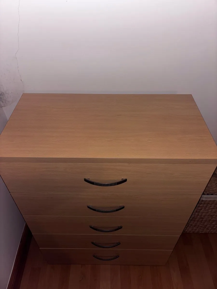 Chest of drawers - Image 2