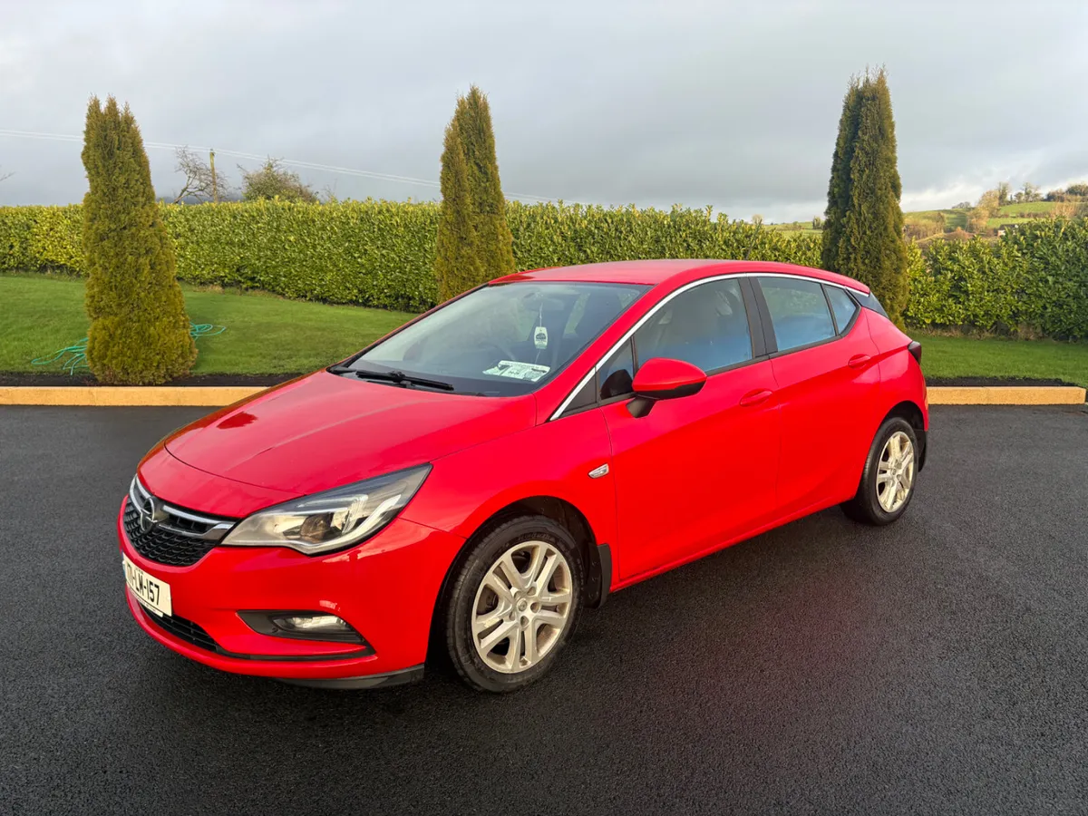 Opel Astra 2017 - Image 2
