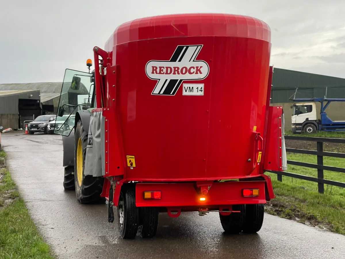 Redrock Diet Feeder VM14 Tub feeder***** Like New - Image 4