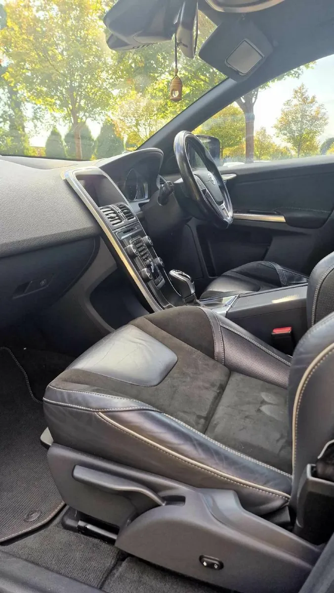 Volvo XC60 2016 - Image 3