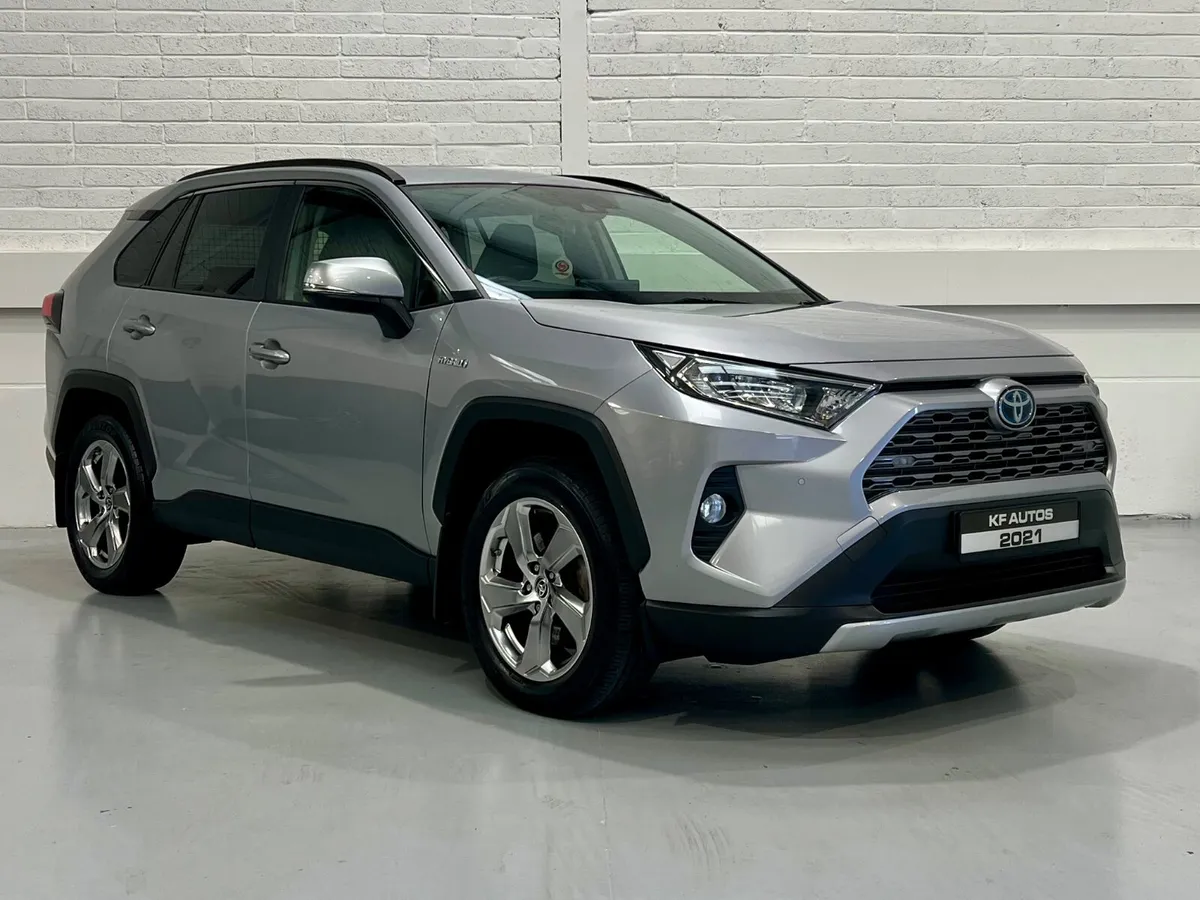 Toyota Rav4 Hybrid Sol 2.5L 178bhp Auto - 211 Reg - Image 3