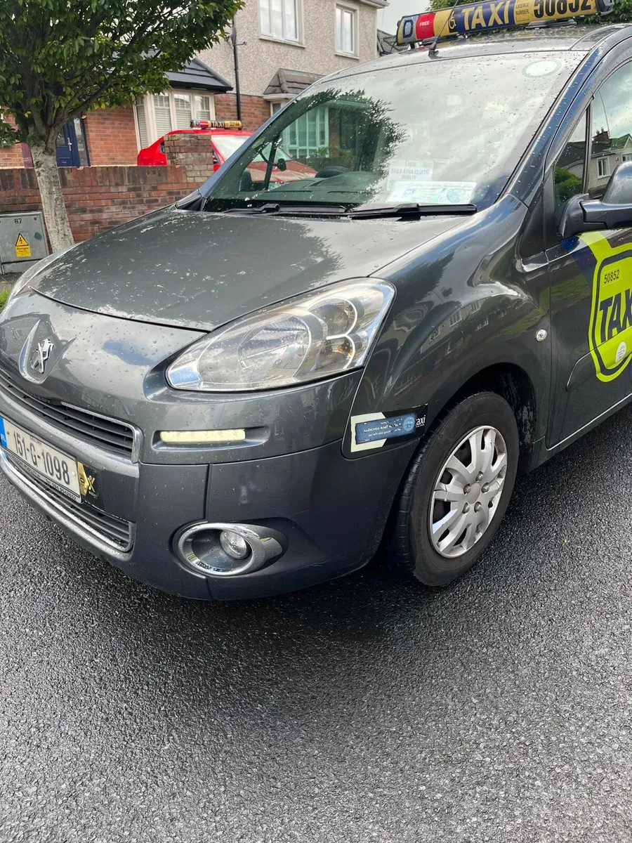 Peugeot Partner Tepee 2015 - Image 1