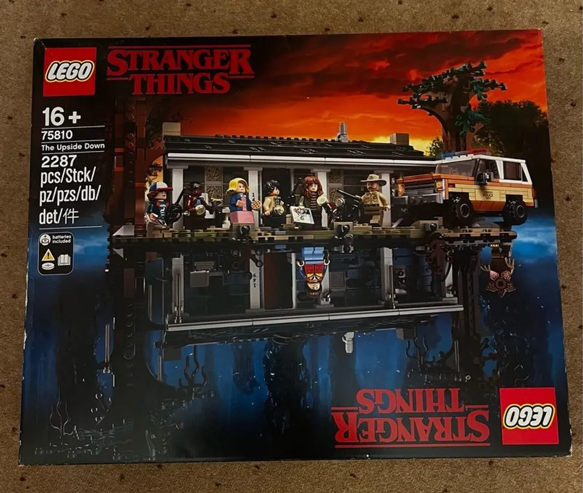 Stranger Things Lego The Upside Down 75810 - Image 1