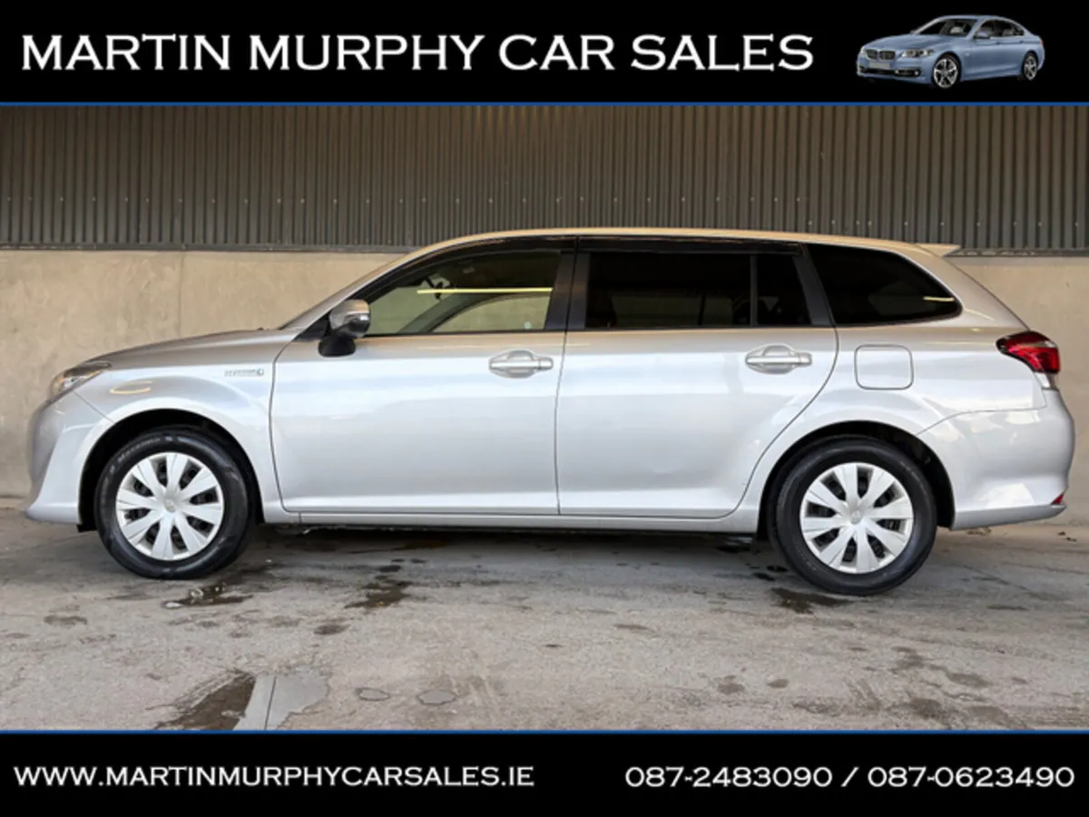 Toyota Corolla FIELDER HYBRID AUTO 1.5 - Image 3