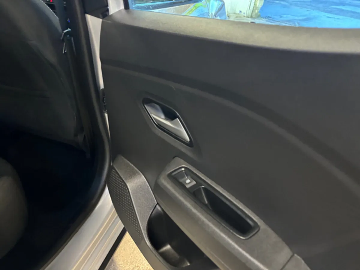 Dacia Sandero STEPWAY  TCE 90 NBI - Image 3