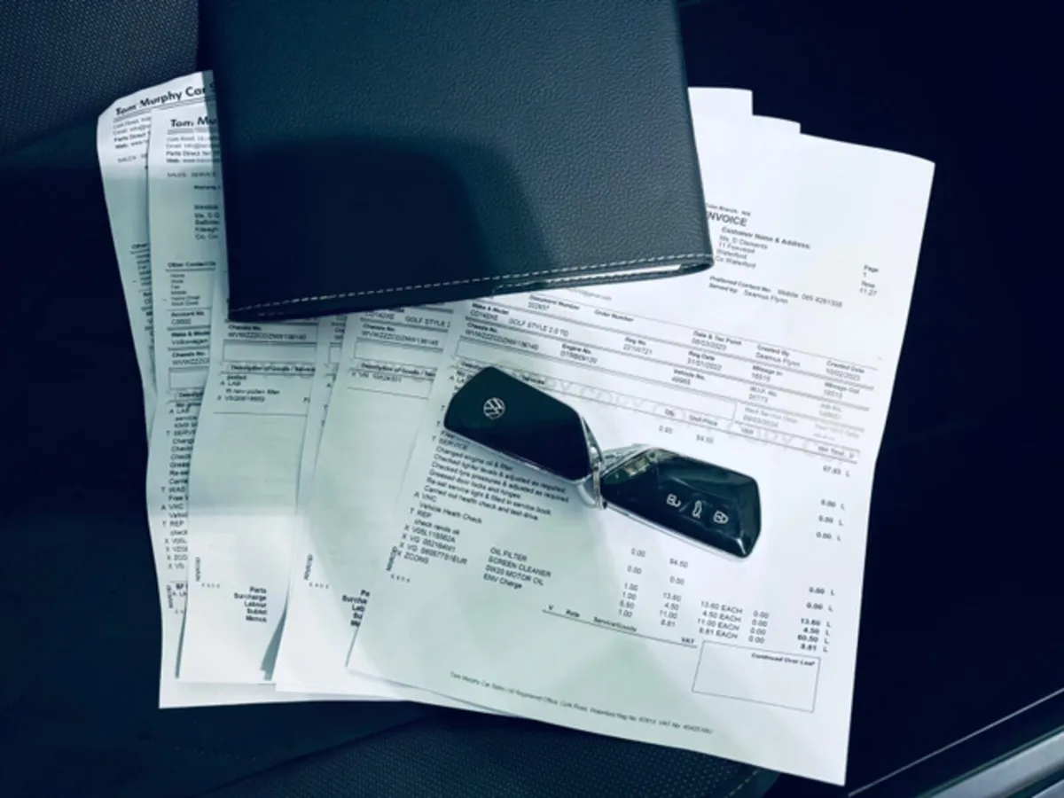 Volkswagen Golf STYLE 2.0 TDI 115HP 5DR - Image 2