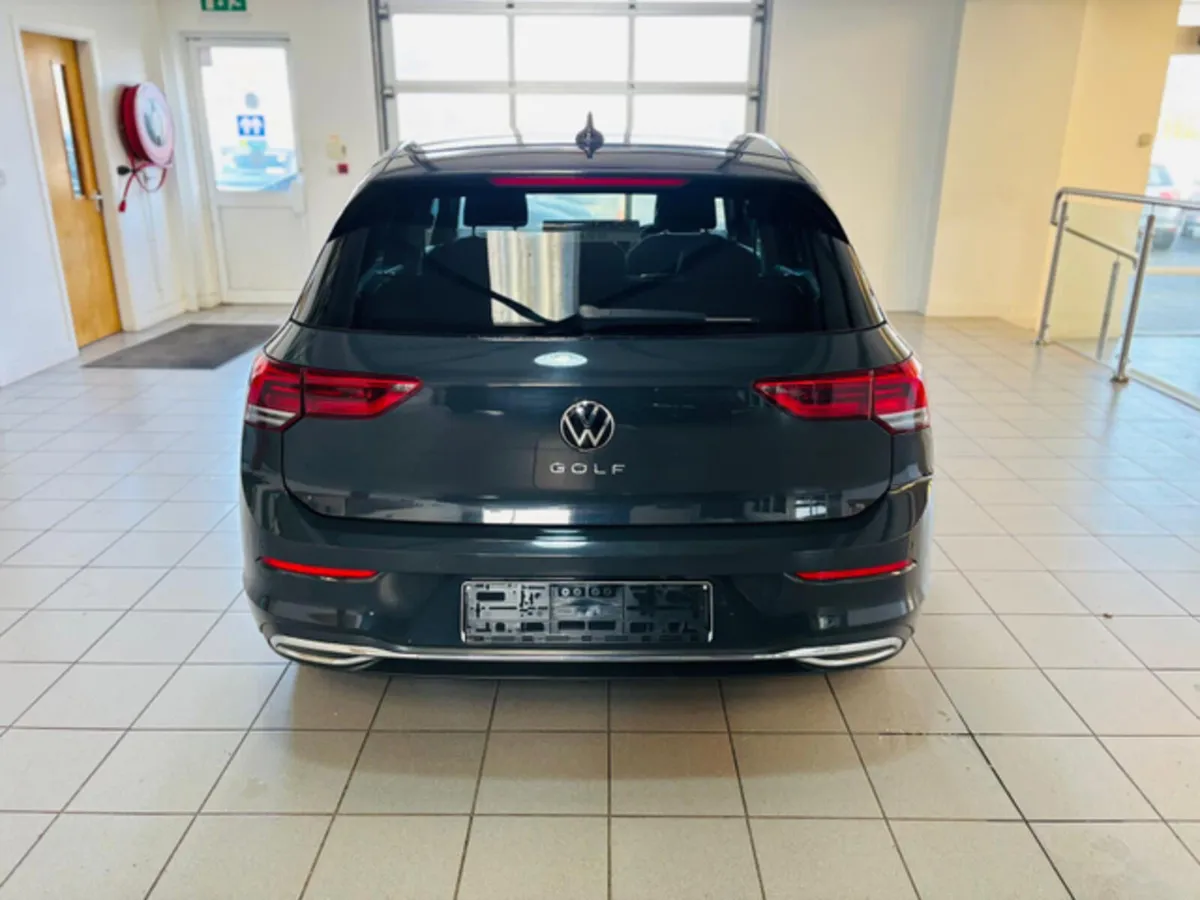 Volkswagen Golf STYLE 2.0 TDI 115HP 5DR - Image 3