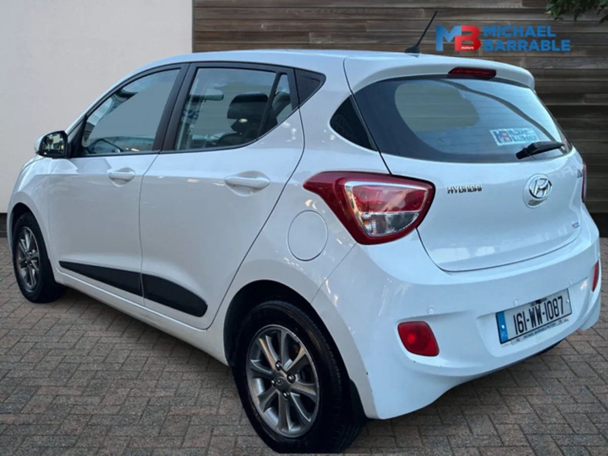 Hyundai i10 DELUXE AUTO 4DR - Image 4