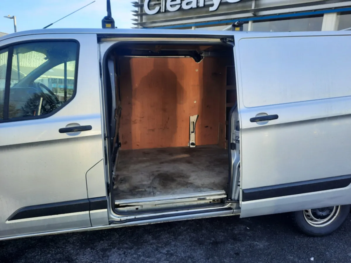 Ford Transit Custom 300L BASE 2.0 TD 105BHP M6 LWB - Image 4