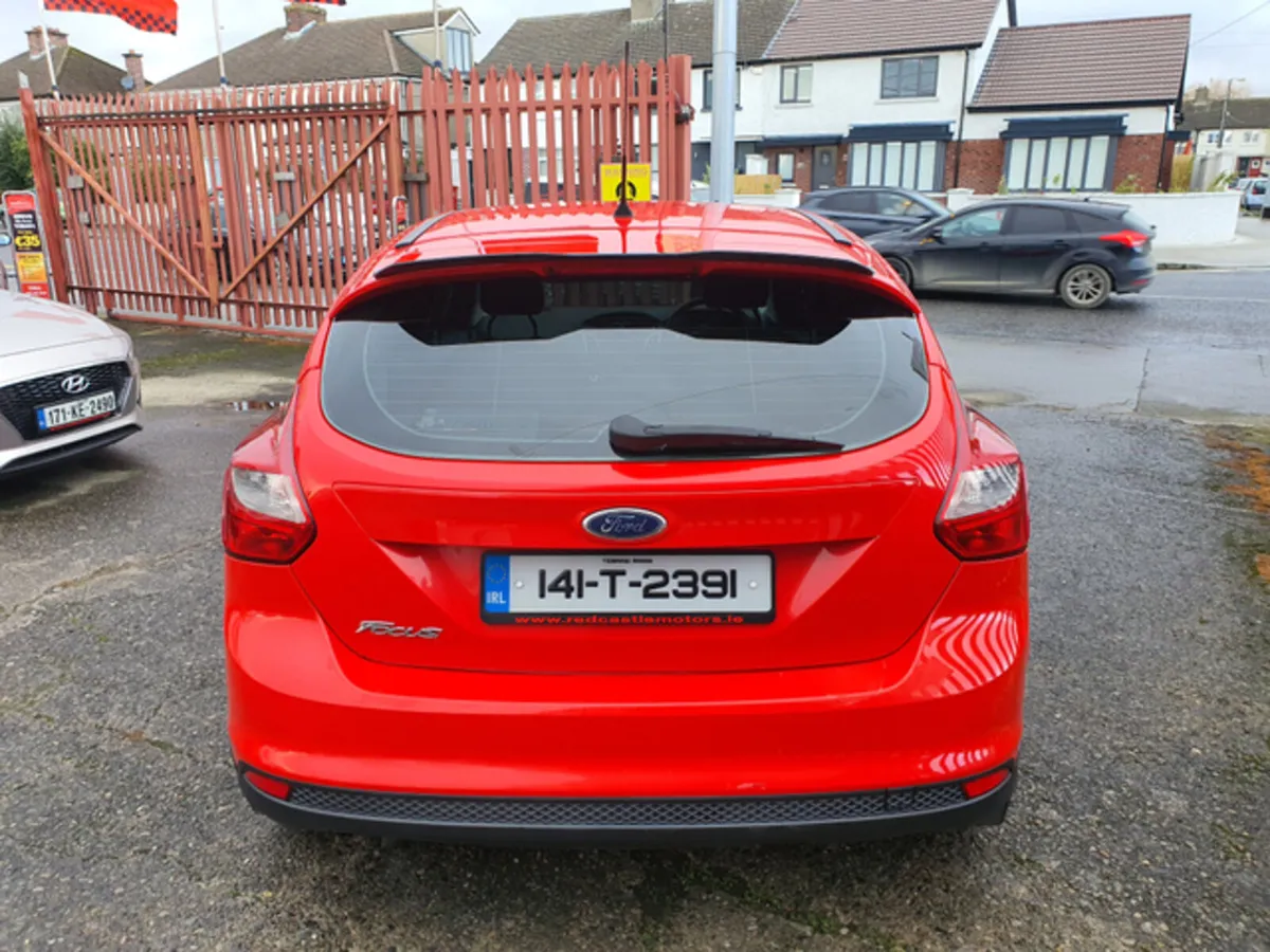 Ford Focus 1.6 95PS 4DR (SOLD) - Image 4