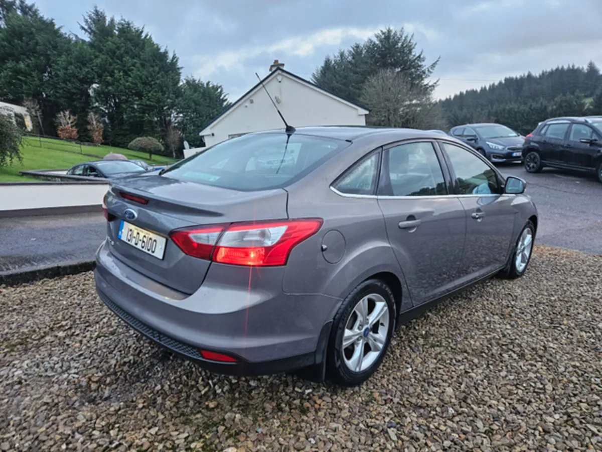 Ford Focus ZETEC 1.6 TDCI 95PS 4DR - Image 4