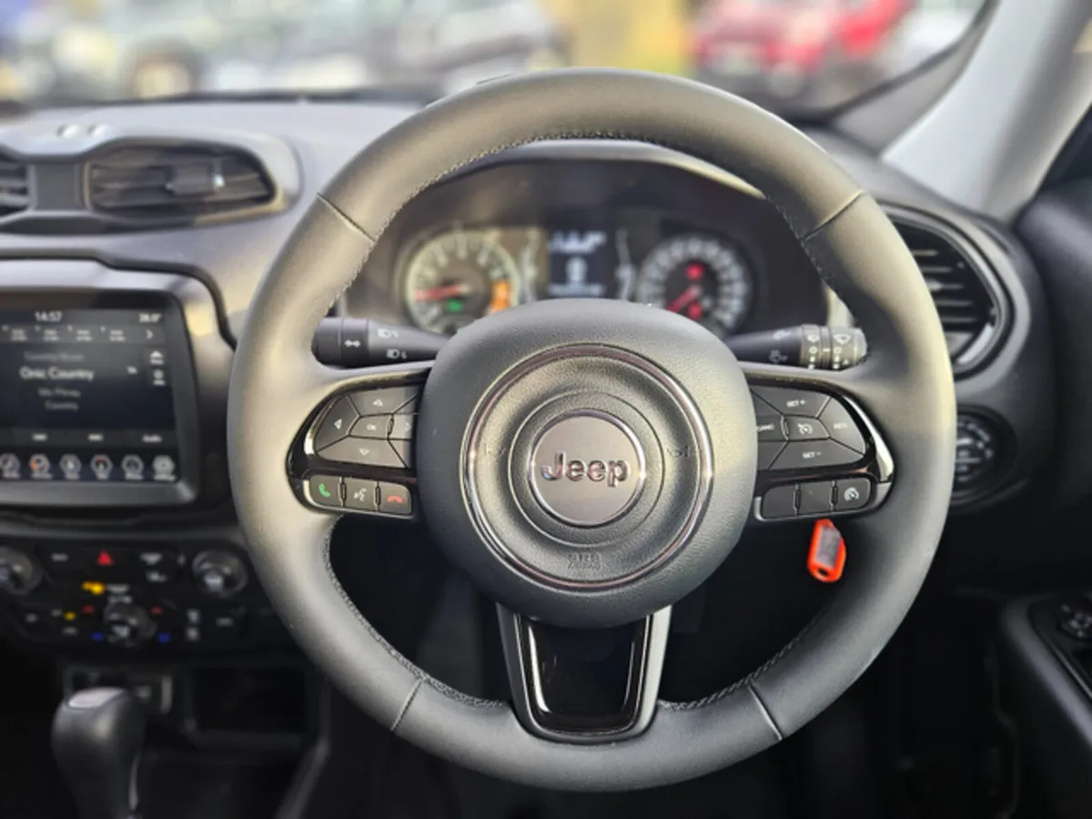 Jeep Renegade NIGHTEAGLE 1.5 MHEV 130HP - Image 4