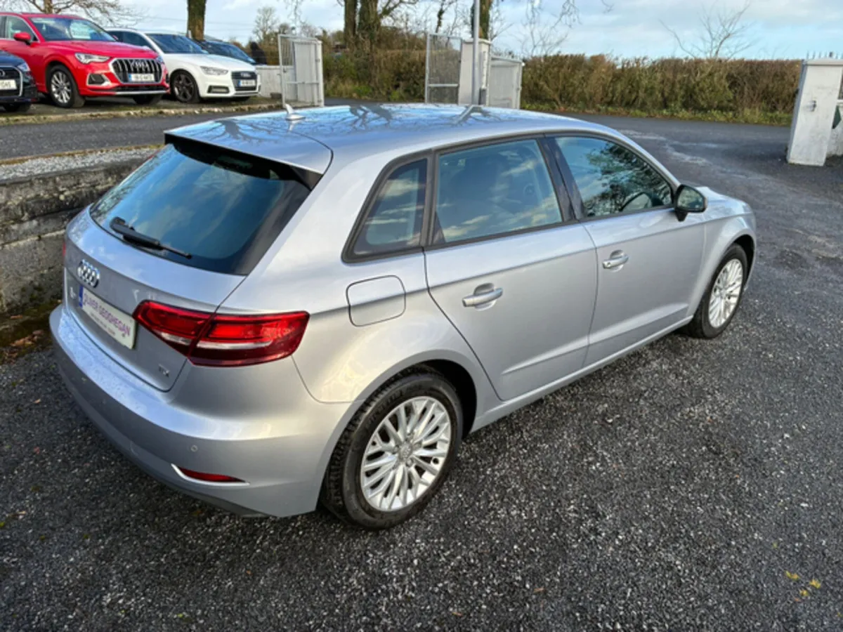 Audi A3 1.6 TDI SE TECHNIK SPORTBACK - Image 2