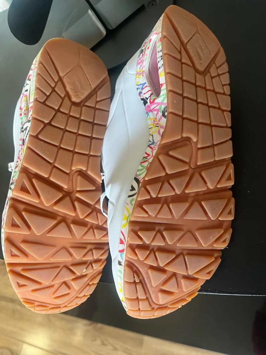 Sketchers runners - Image 3