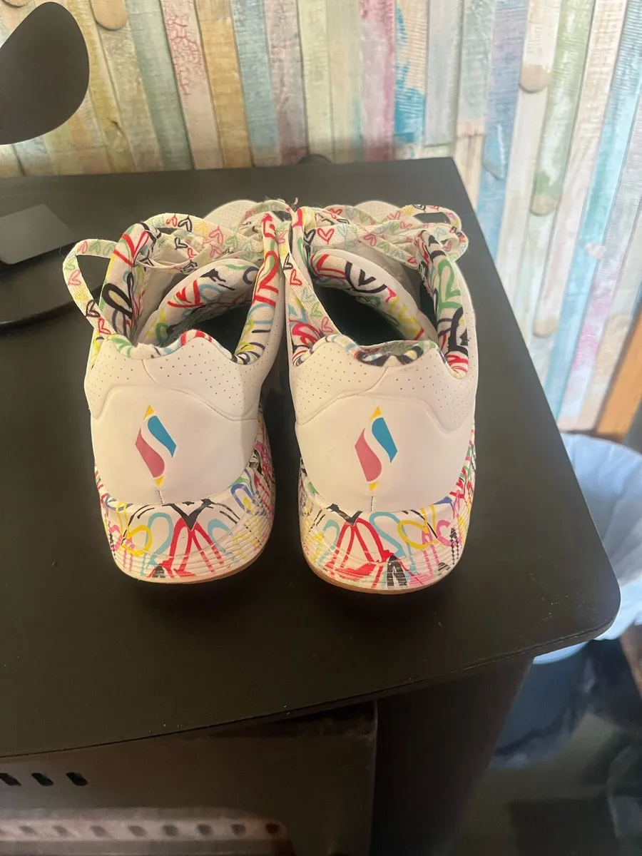 Sketchers runners - Image 4