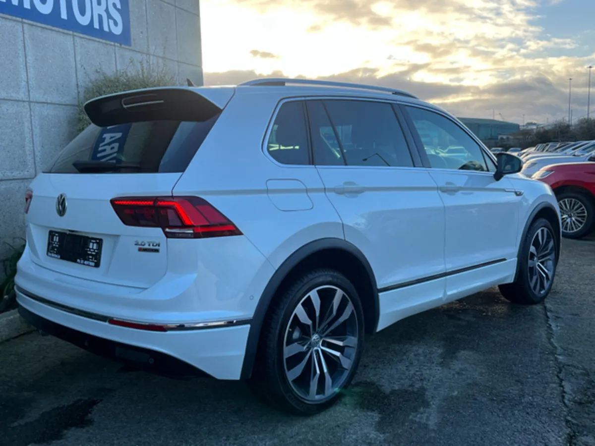 Volkswagen Tiguan R-LINE 4MOTION AUTOMATIC 2.0 DIE - Image 4