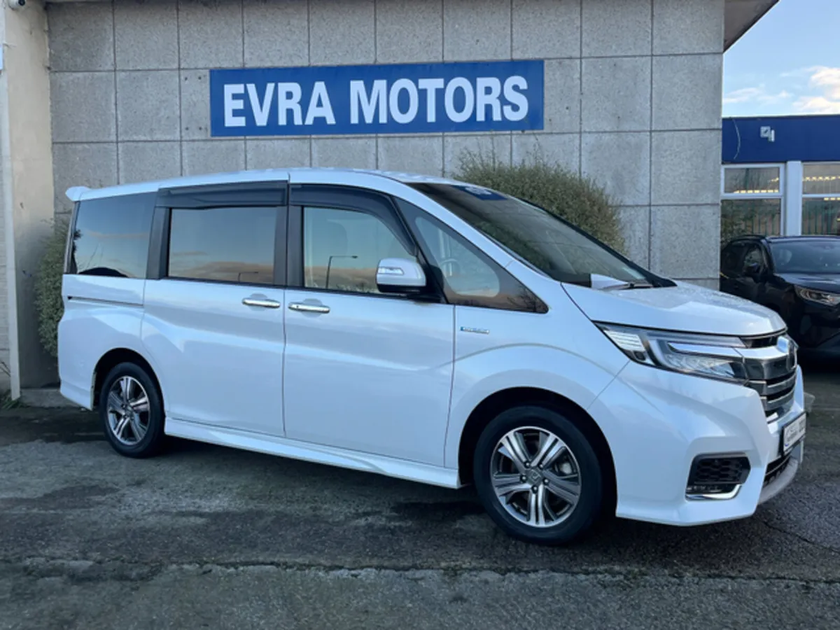 Honda Stepwagon SPADA 7 SEATER HYBRID 2.0 PETROL / - Image 3