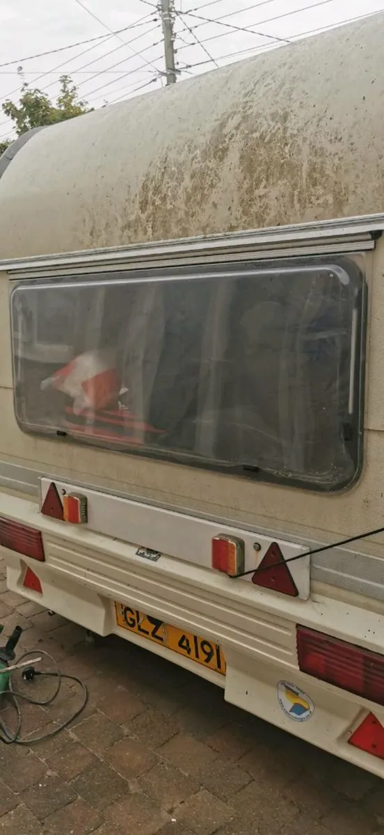 Caravan for campervan conversion or parts - Image 4