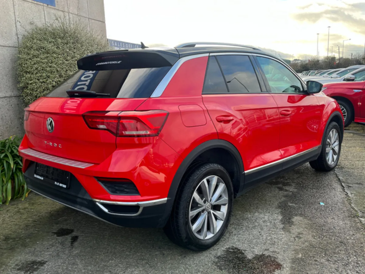Volkswagen T-Roc STYLE AUTOMATIC 2.0 DIESEL //LOW - Image 4