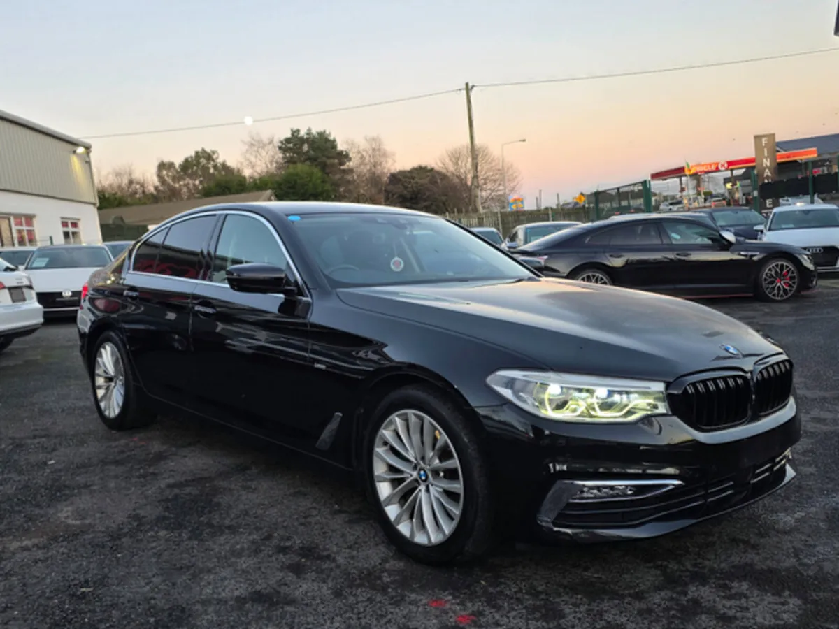 BMW 5-Series ( 172 REG ) 523D LUXURY UPGRADED PACK - Image 2