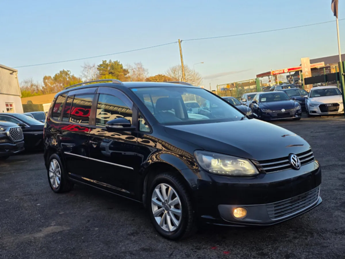 Volkswagen Touran ( 132 REG  )1.4 TSI HIGHLINE EDI - Image 2
