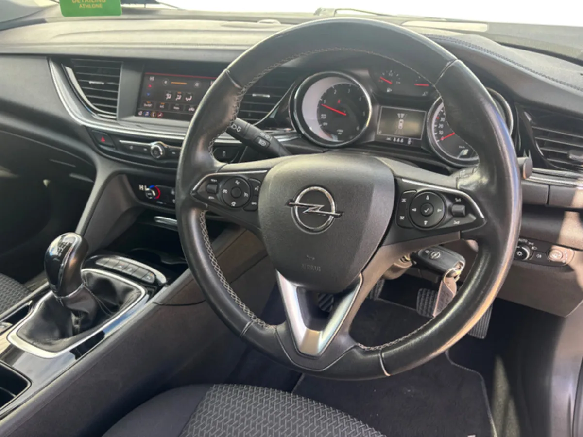 Opel Insignia GRAND SC-1.5 122P  SC-1.5 DIESEL - Image 4