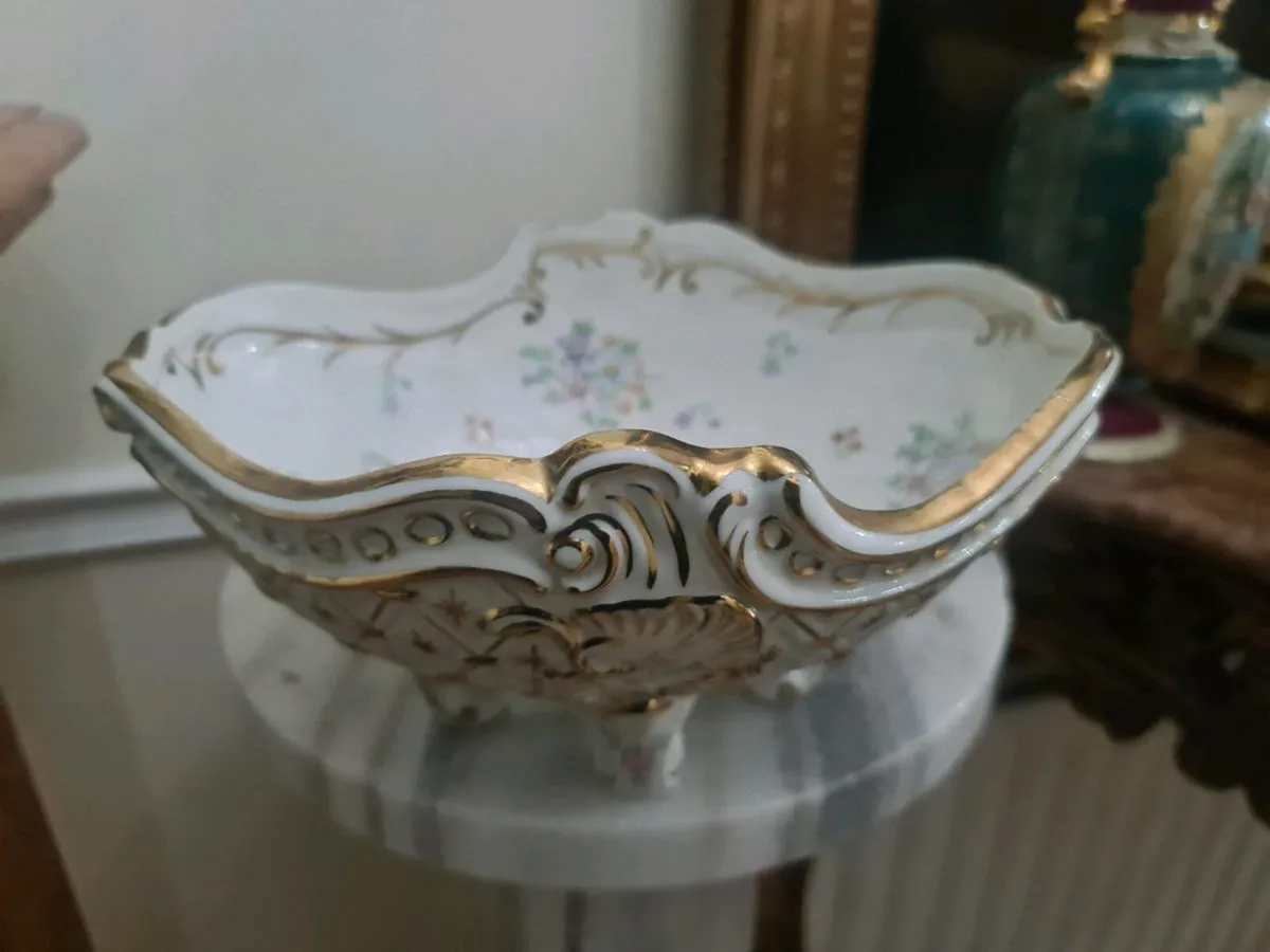 Antique Irish Dresden Centre piece POSTAGE AVAILAB - Image 4