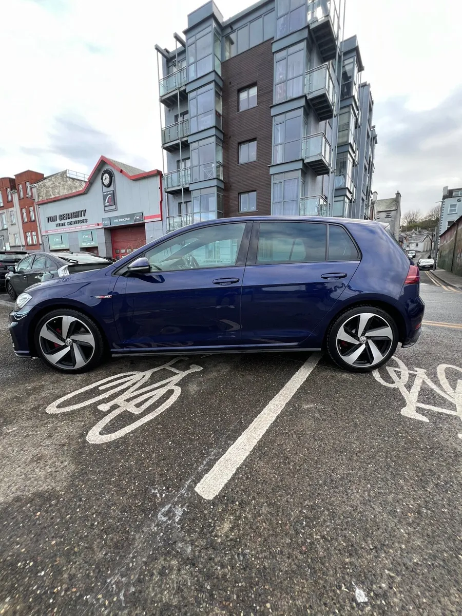 Volkswagen Golf  GTI DSG 2018 - Image 2