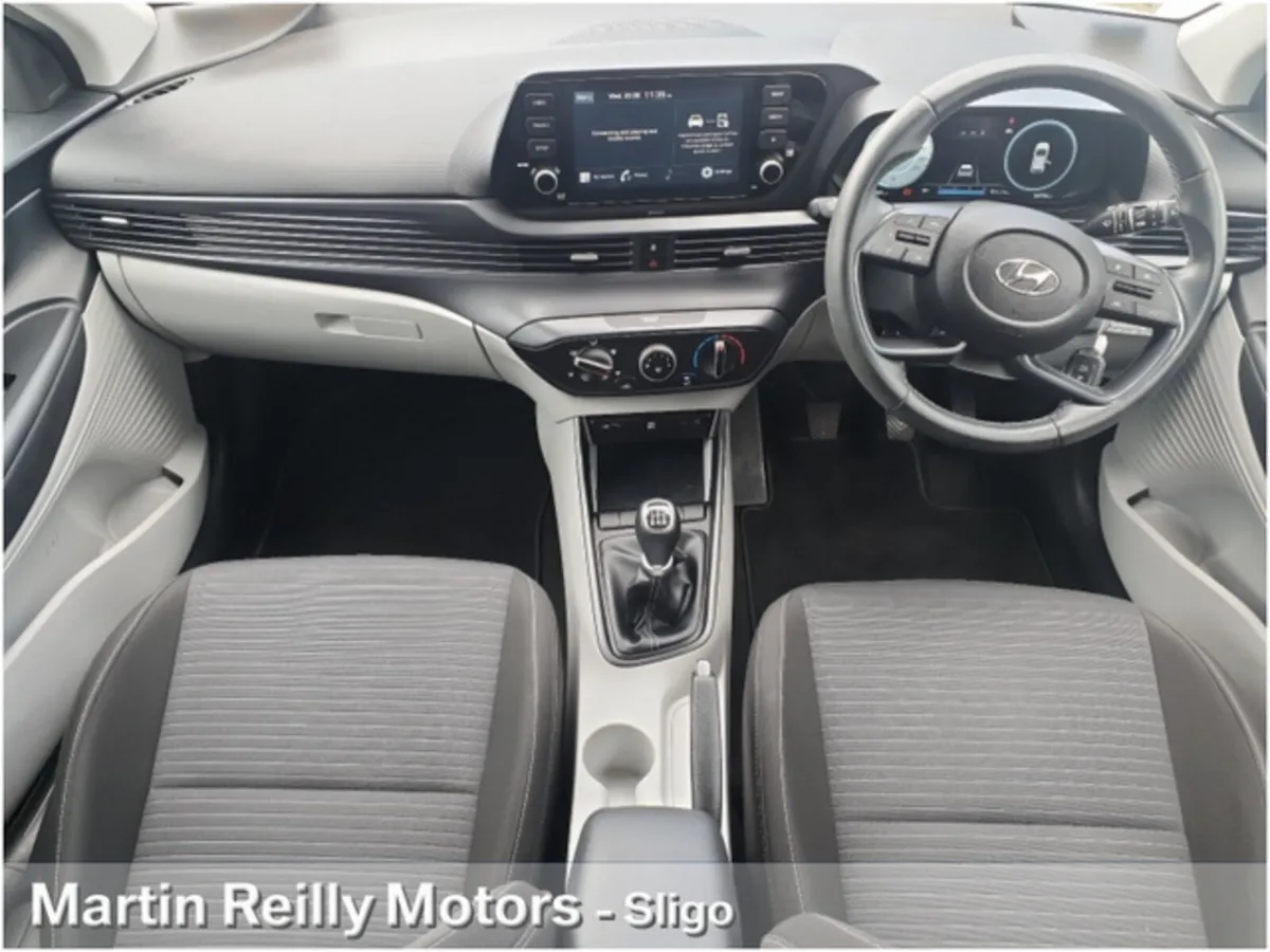 Hyundai i20 Deluxe Plus - Image 2