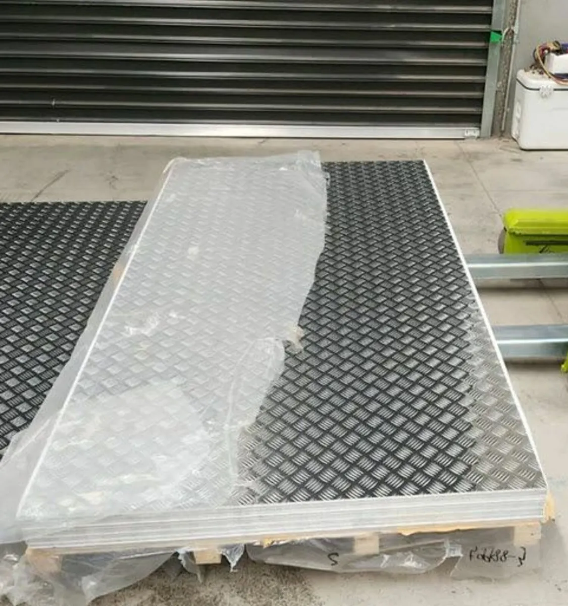 Aluminium plate