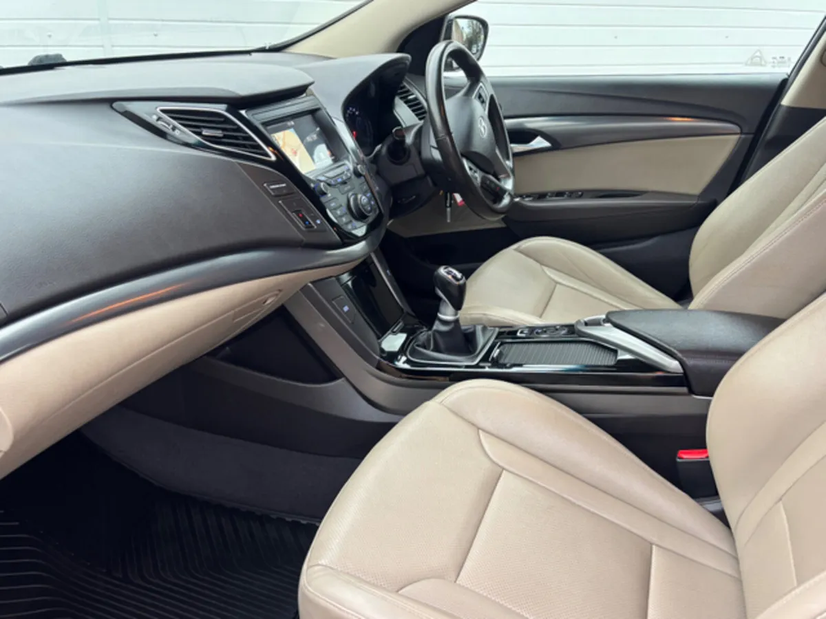 Hyundai i40 EXECUTIVE 4DR - Image 4