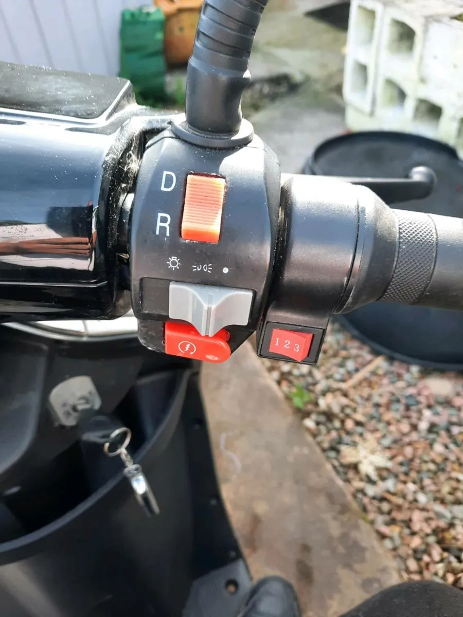 Mobility scooter - Image 2