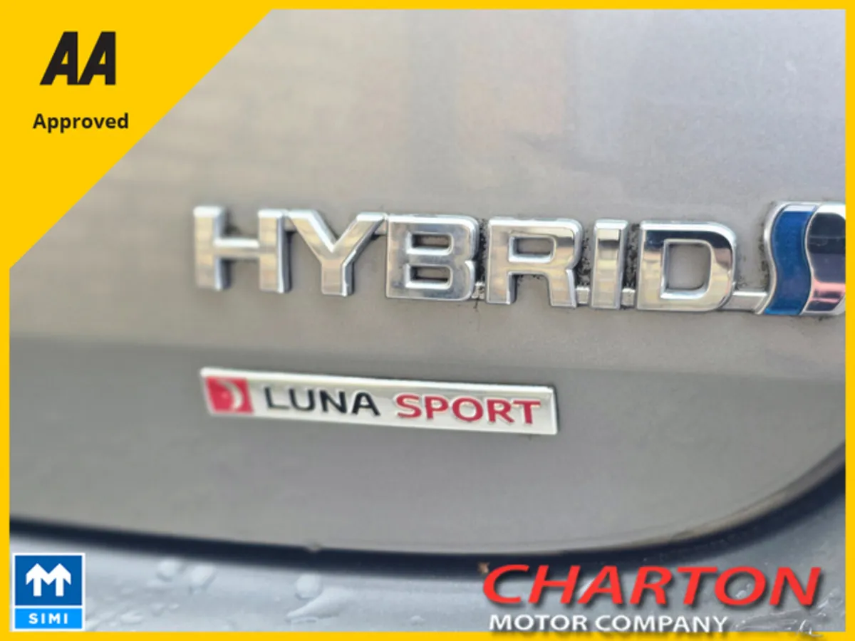 Toyota Auris HYBRID LUNA SPORT AUTO 4DR - Image 3