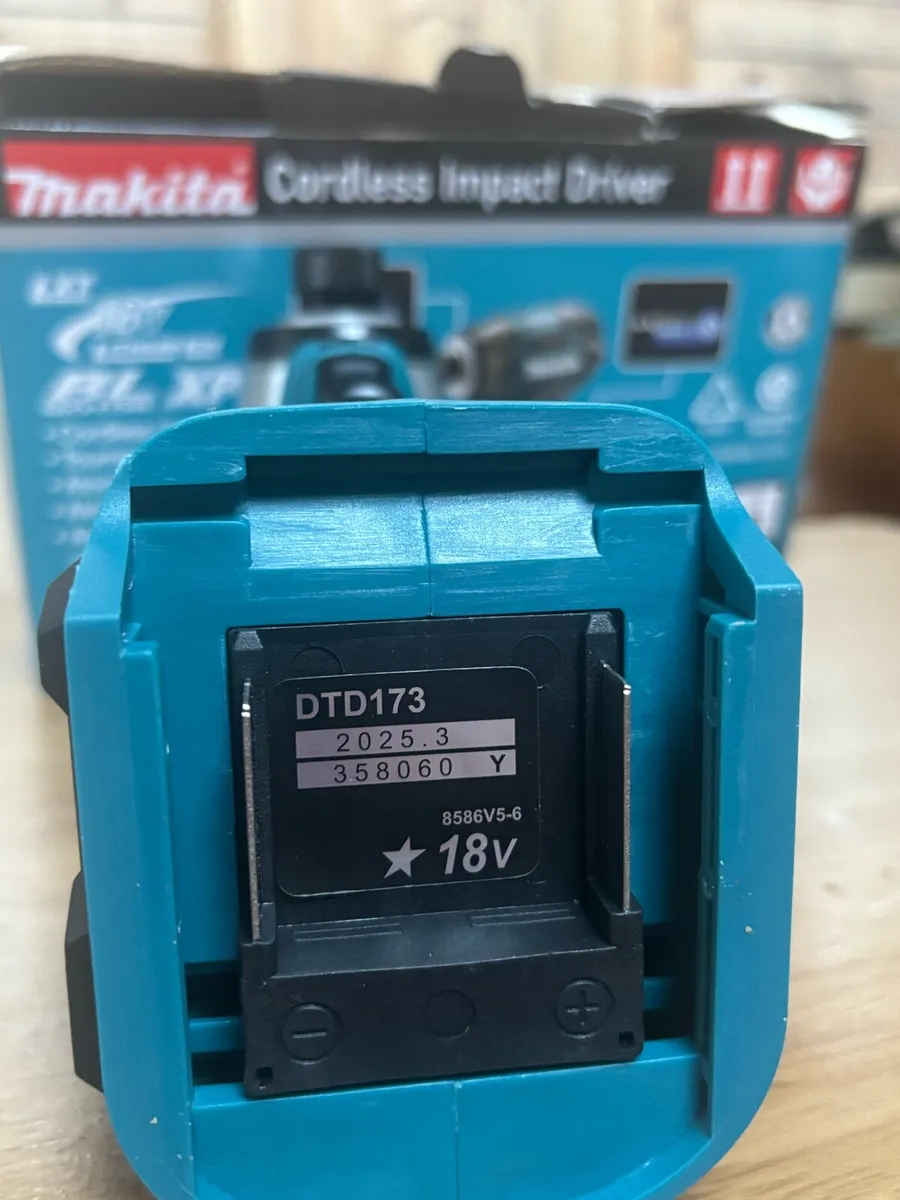 Makita cordless impact 18v 2025 brand new - Image 4